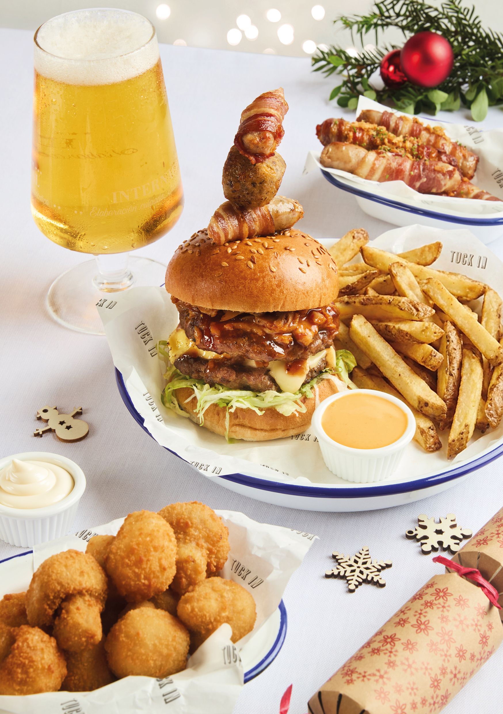Festive Lunch & Dinner at The Anglesey Arms in Caernafon